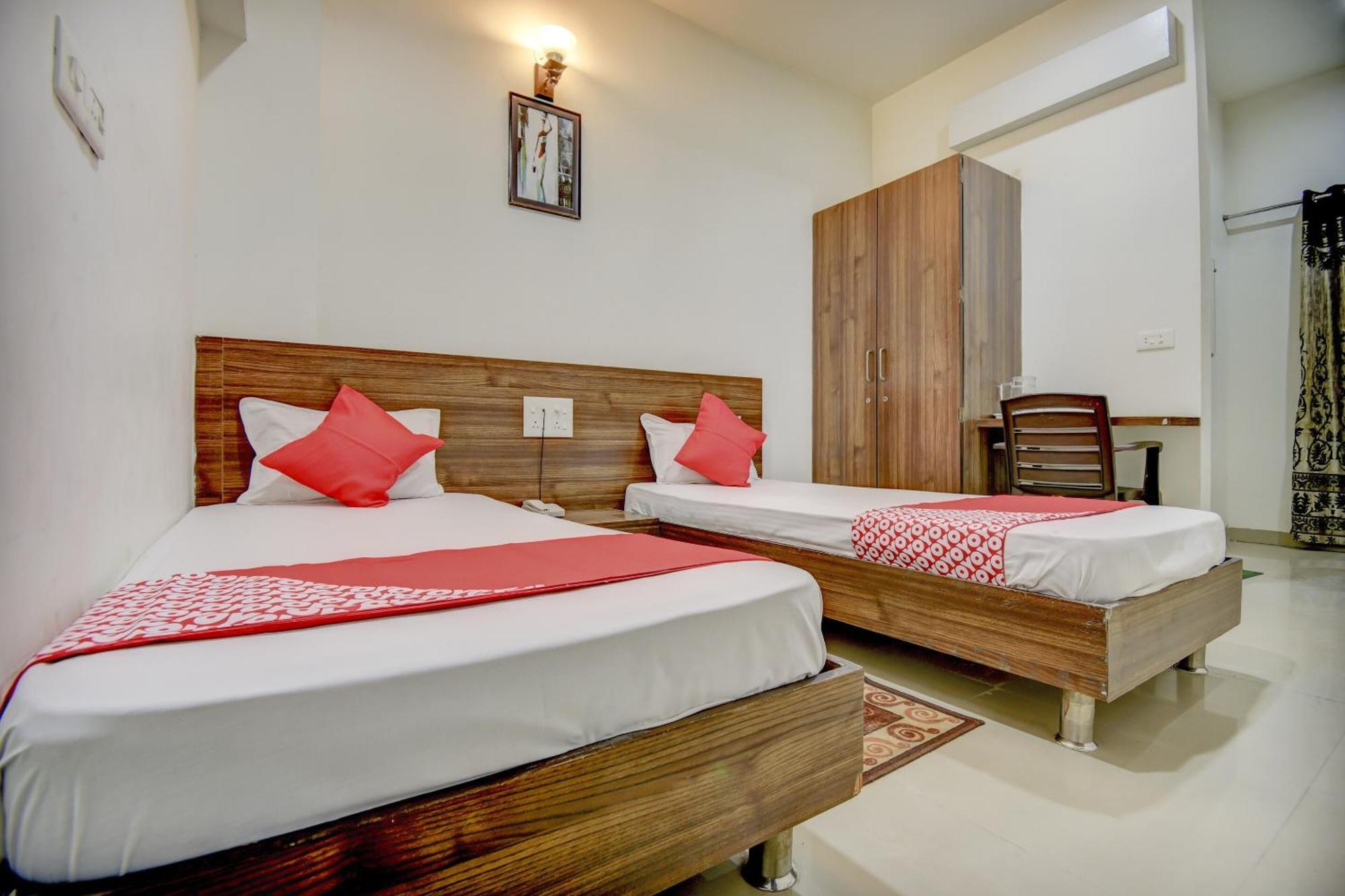 OYO 65290 Hotel Plus Corporate One Khapa  Extérieur photo