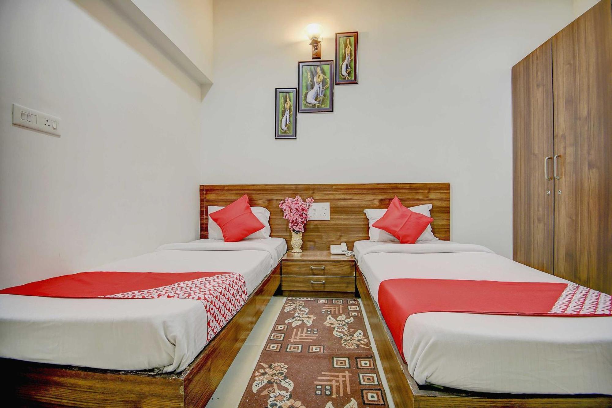 OYO 65290 Hotel Plus Corporate One Khapa  Extérieur photo