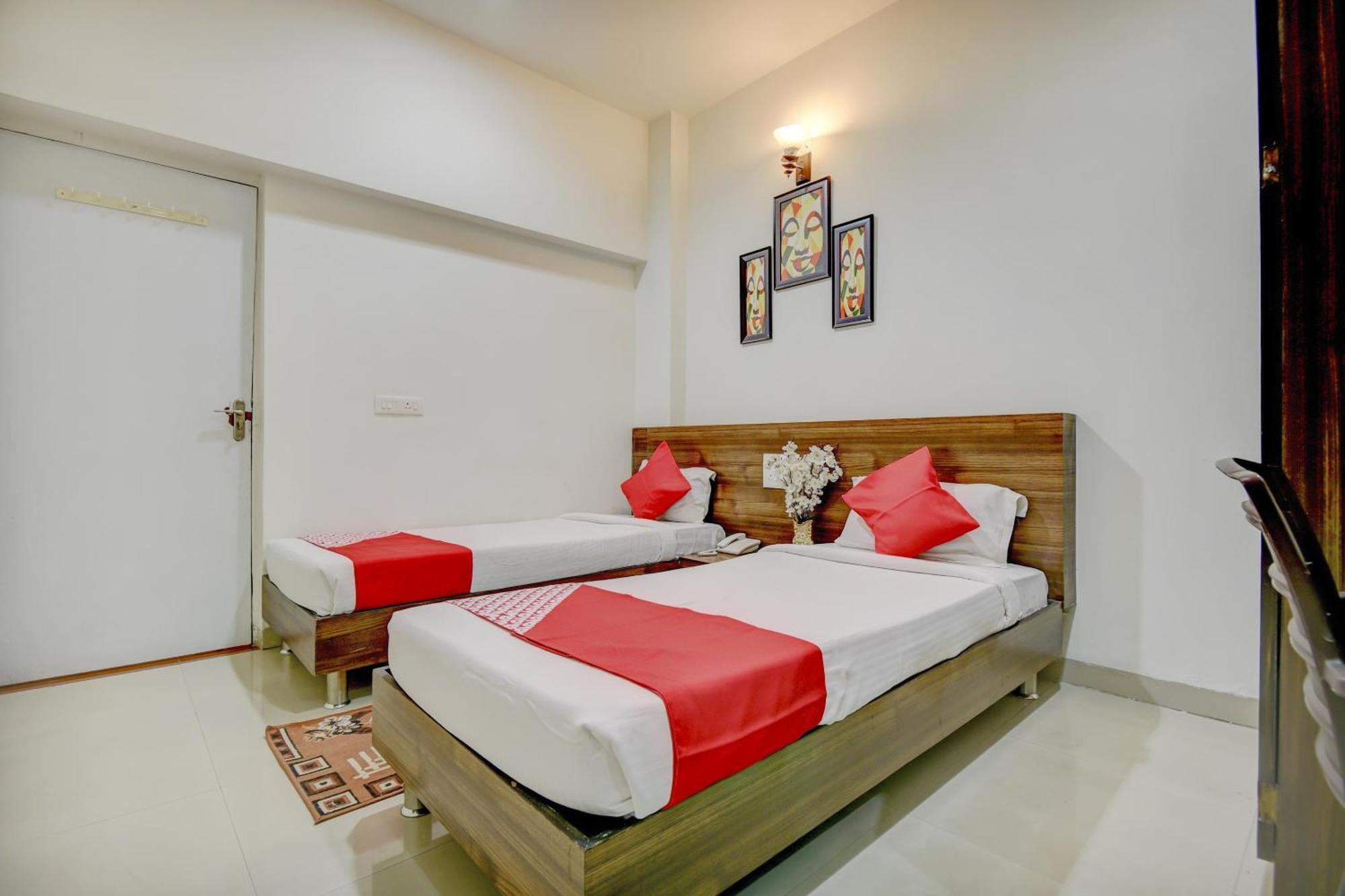 OYO 65290 Hotel Plus Corporate One Khapa  Extérieur photo