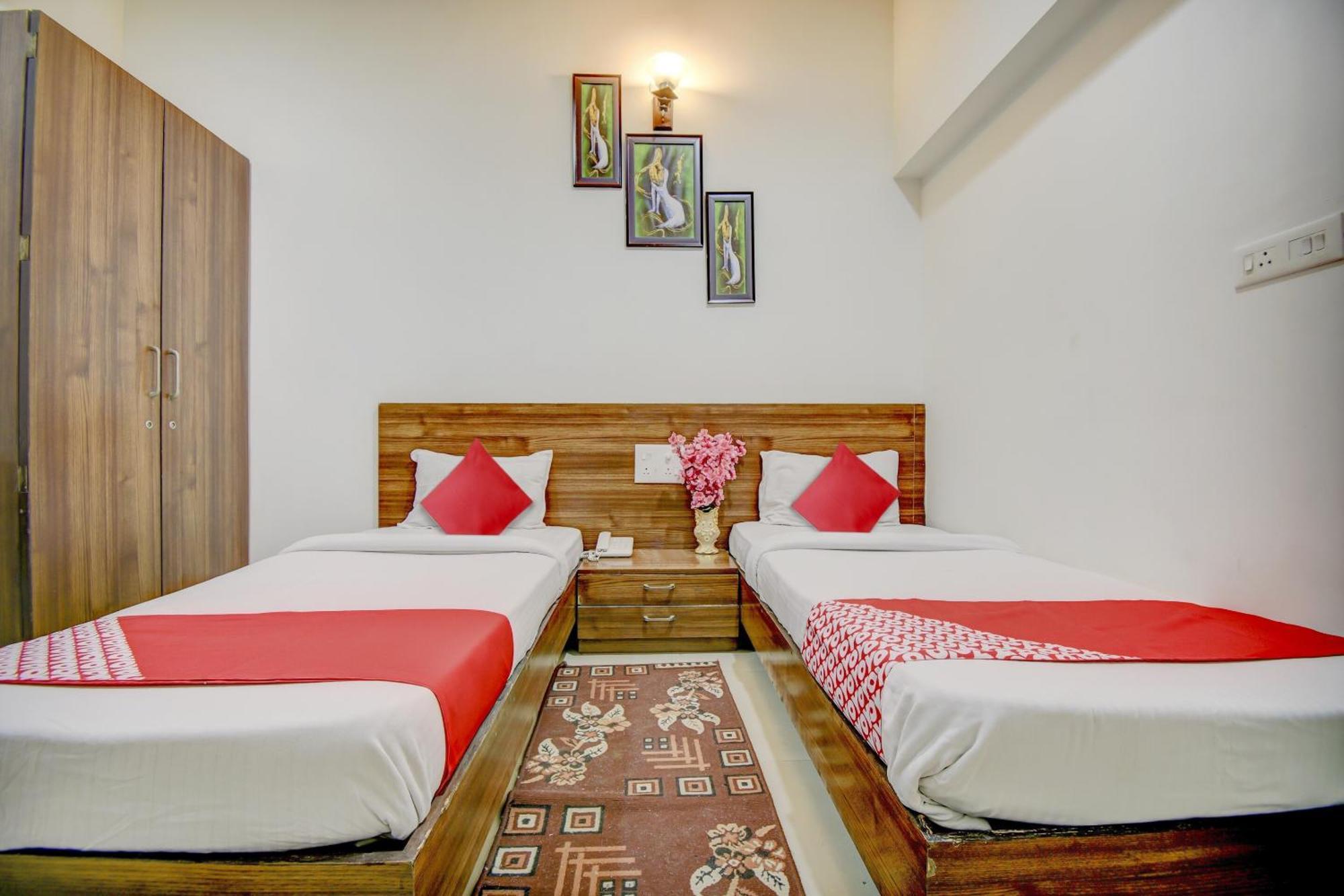 OYO 65290 Hotel Plus Corporate One Khapa  Extérieur photo