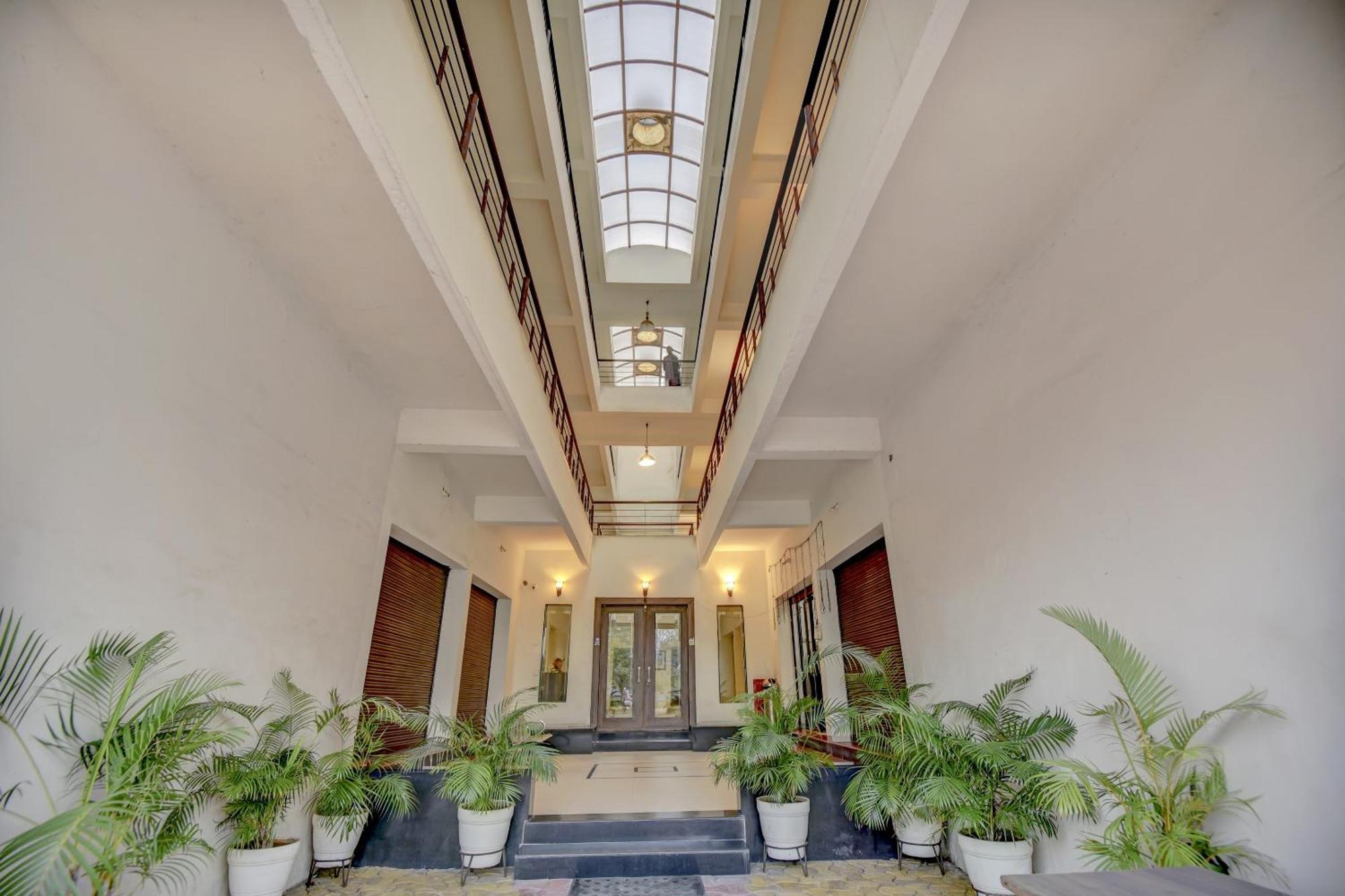 OYO 65290 Hotel Plus Corporate One Khapa  Extérieur photo