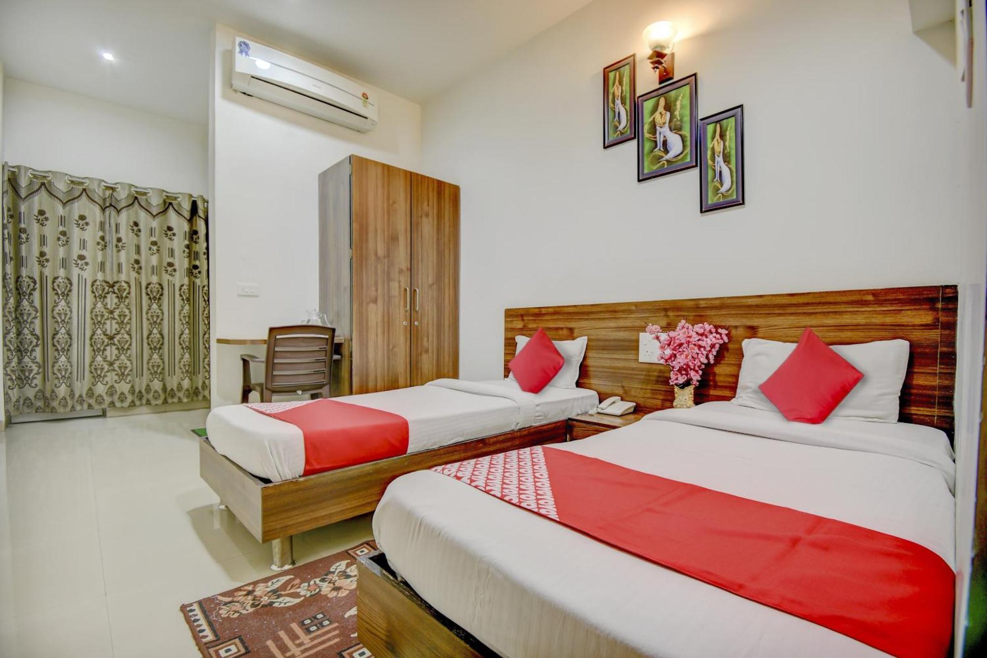 OYO 65290 Hotel Plus Corporate One Khapa  Extérieur photo
