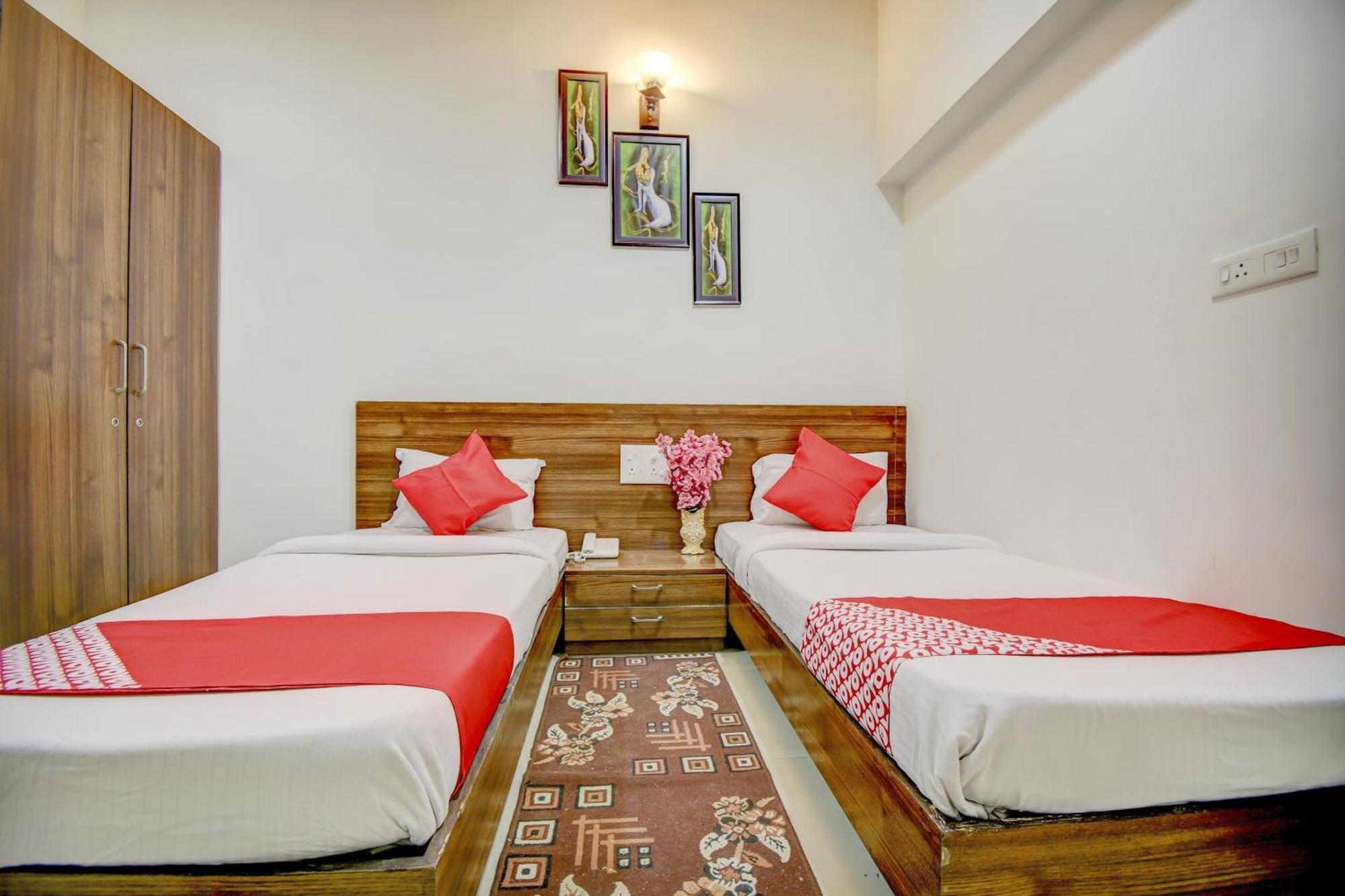 OYO 65290 Hotel Plus Corporate One Khapa  Extérieur photo