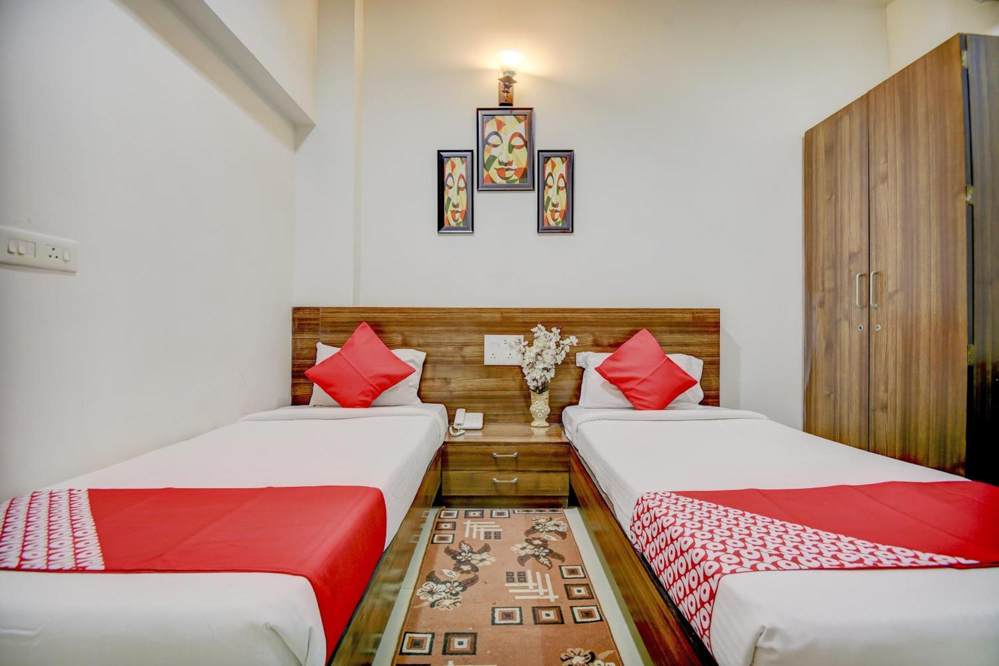 OYO 65290 Hotel Plus Corporate One Khapa  Extérieur photo