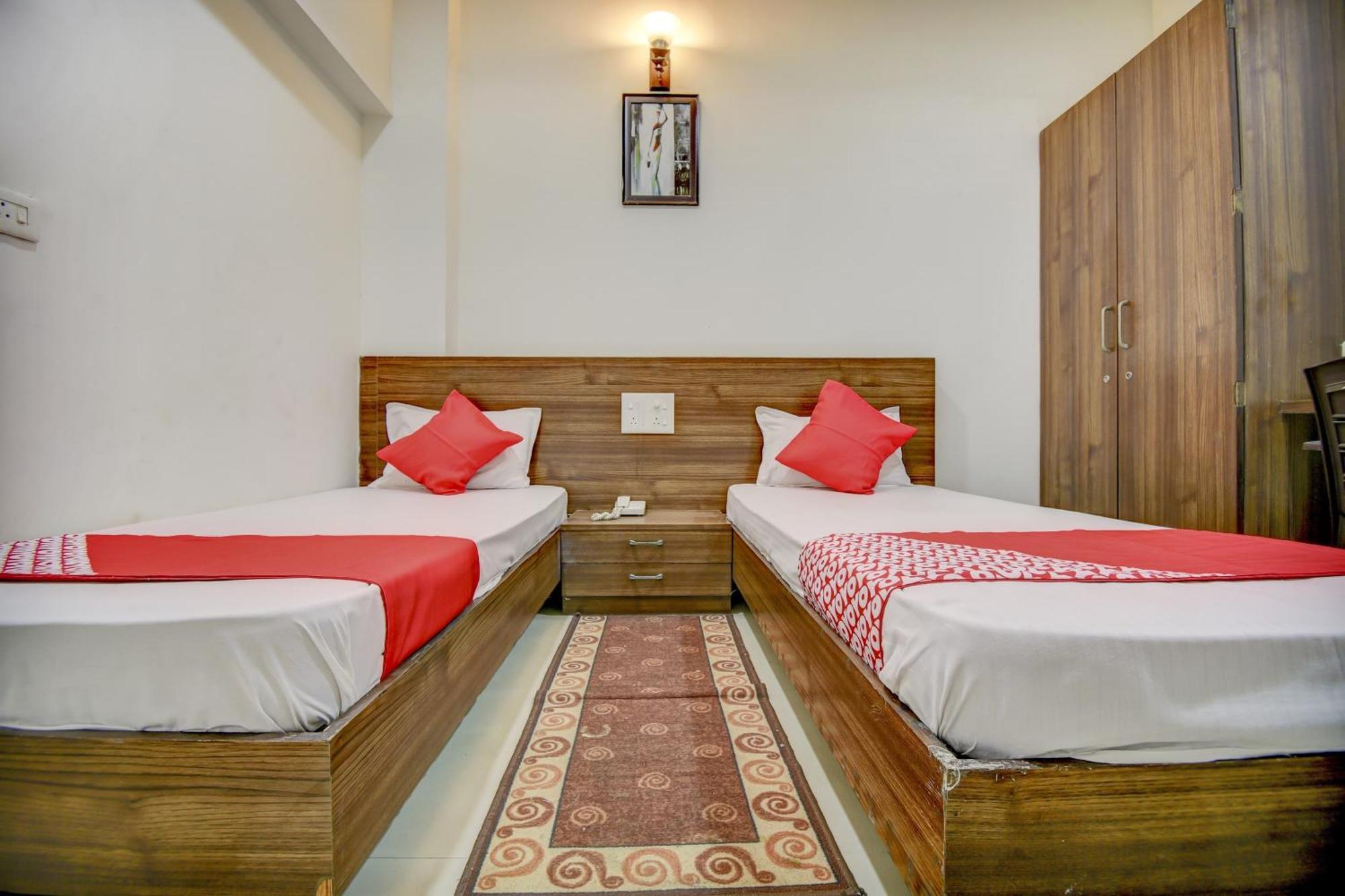 OYO 65290 Hotel Plus Corporate One Khapa  Extérieur photo